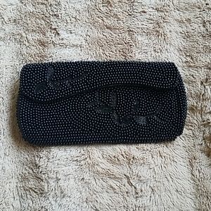 Elegant black clutch